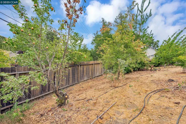 $1,399,000 | 92 Gaywood Place, Moraga, CA 94556