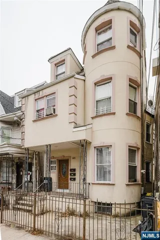 $699,999 | 309 Summer Avenue, Newark, NJ 07104