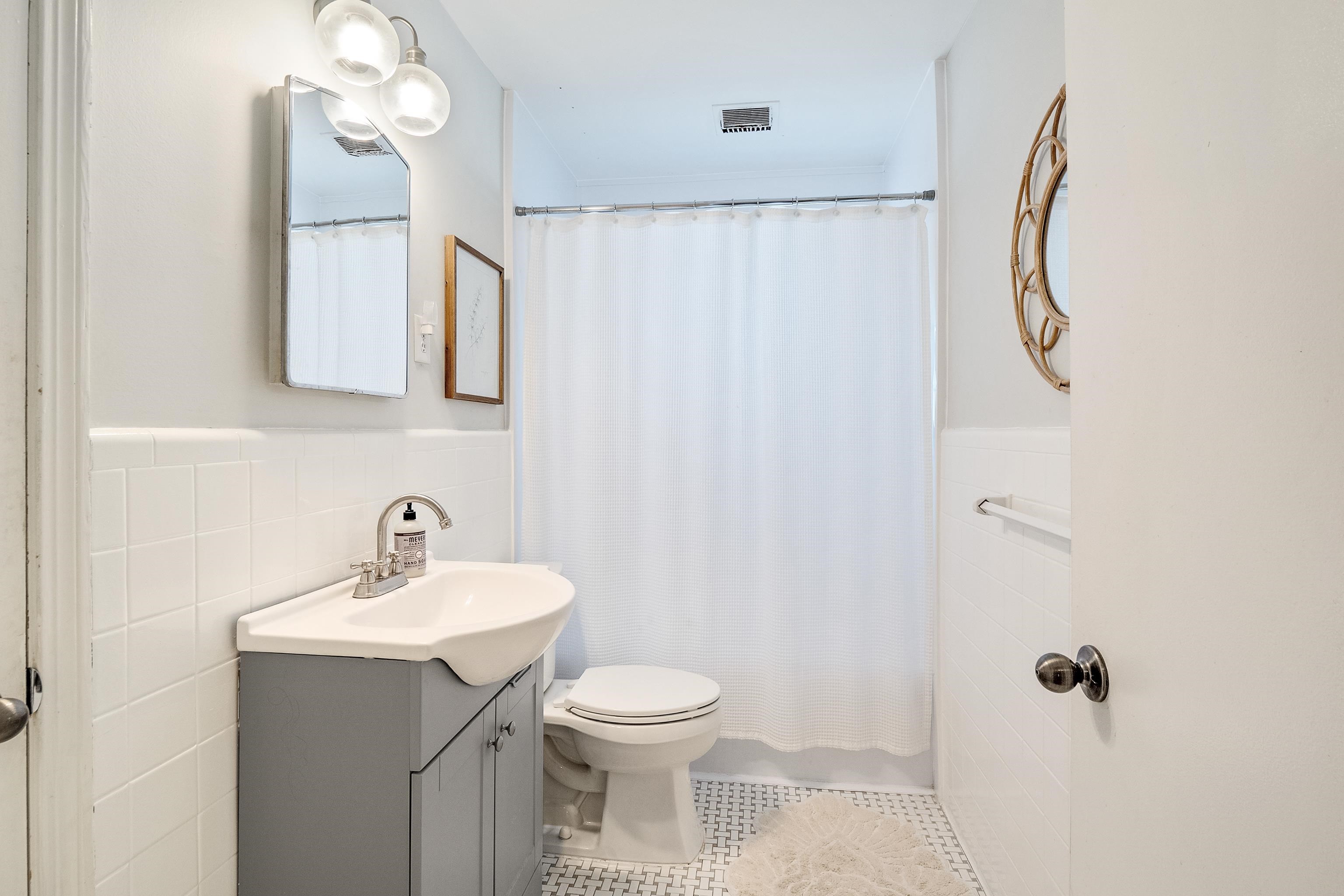 5313 Chickasaw Road Memphis, TN 38120 - Photo 22 of 32