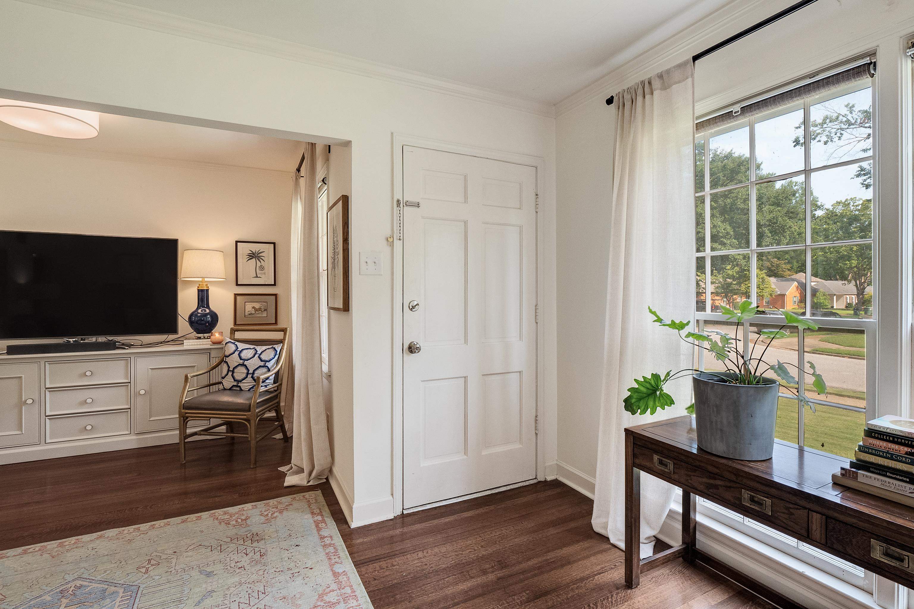 5313 Chickasaw Road Memphis, TN 38120 - Photo 7 of 32