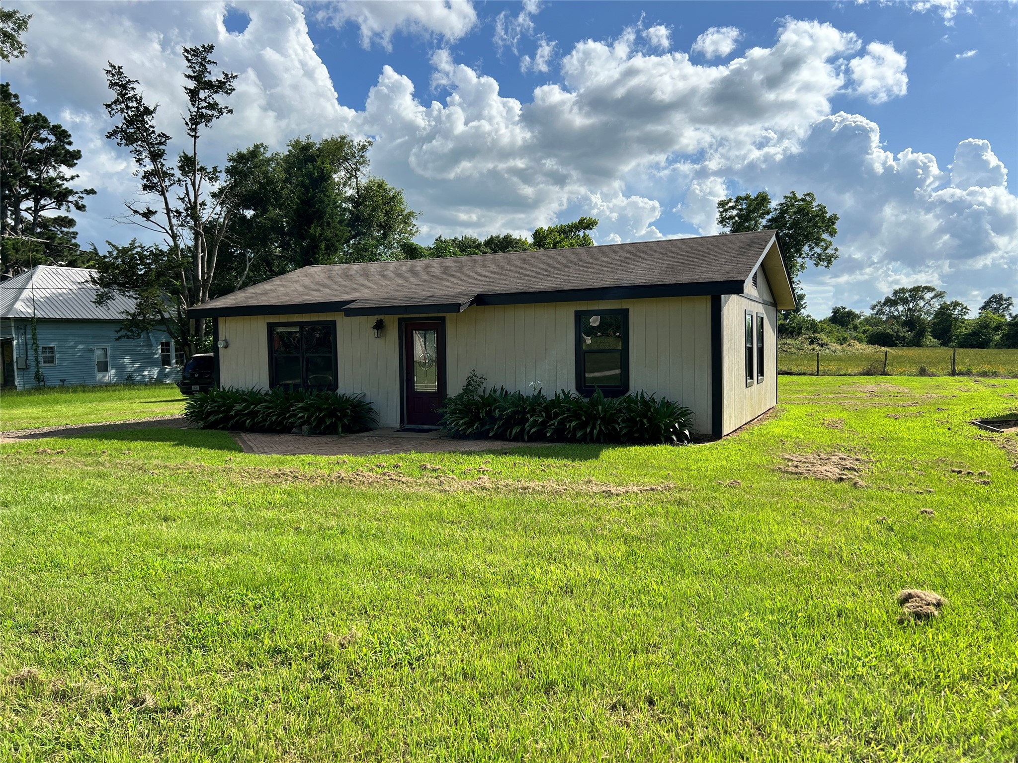 157 Clute Road Leona, TX 75850 - Photo 2 of 11