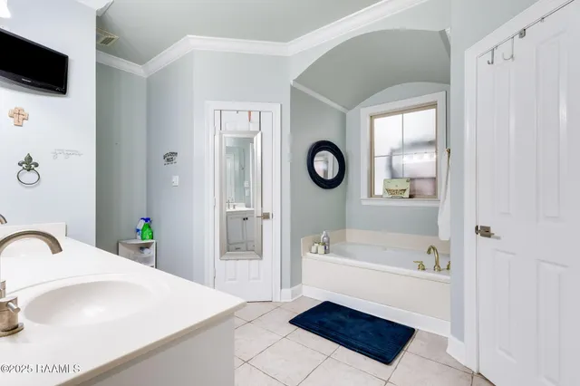 $405,000 | 102 Lockeport Circle, Lafayette, LA 70508