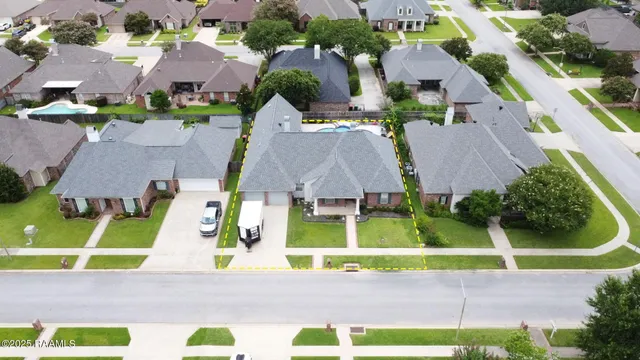 $405,000 | 102 Lockeport Circle, Lafayette, LA 70508