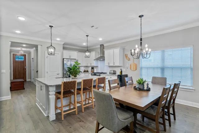 a view of a dining room and livingroom view