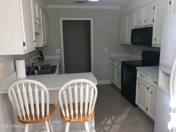 $2,150 | 313 South Place Drive, Madison, MS 39110