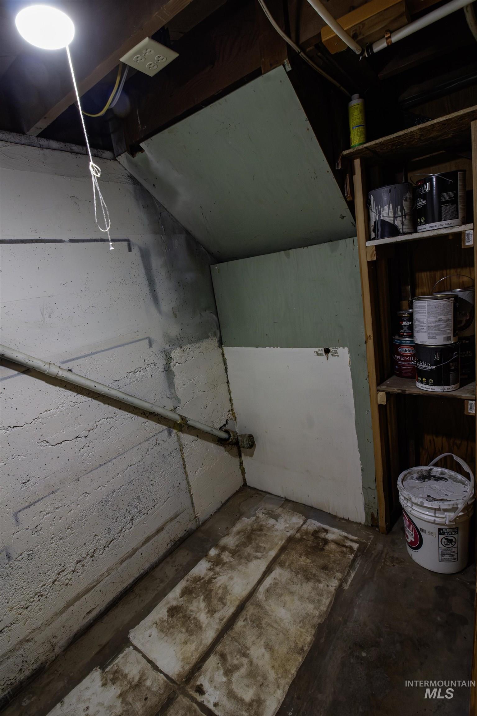 161 Southeast 5th Avenue Ontario, OR 97914 - Photo 21 of 41 Storage room