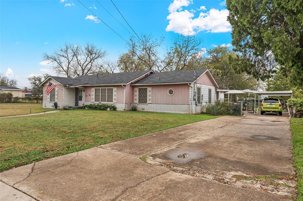 812 Hubert Street Waco, TX 76704 - Photo 6 of 22 a view of house with outdoor space area