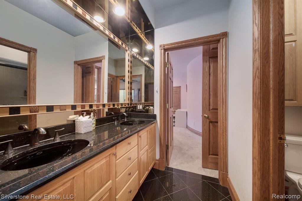 1913 Arthurs Way Rochester Hills, MI 48306 - Photo 35 of 61