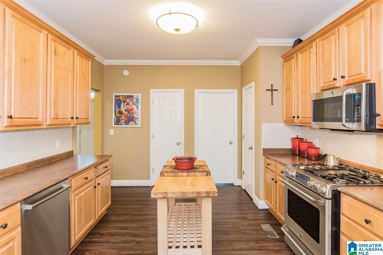 640 Meadow Ridge Drive Birmingham, AL 35242 - Photo 10 of 34
