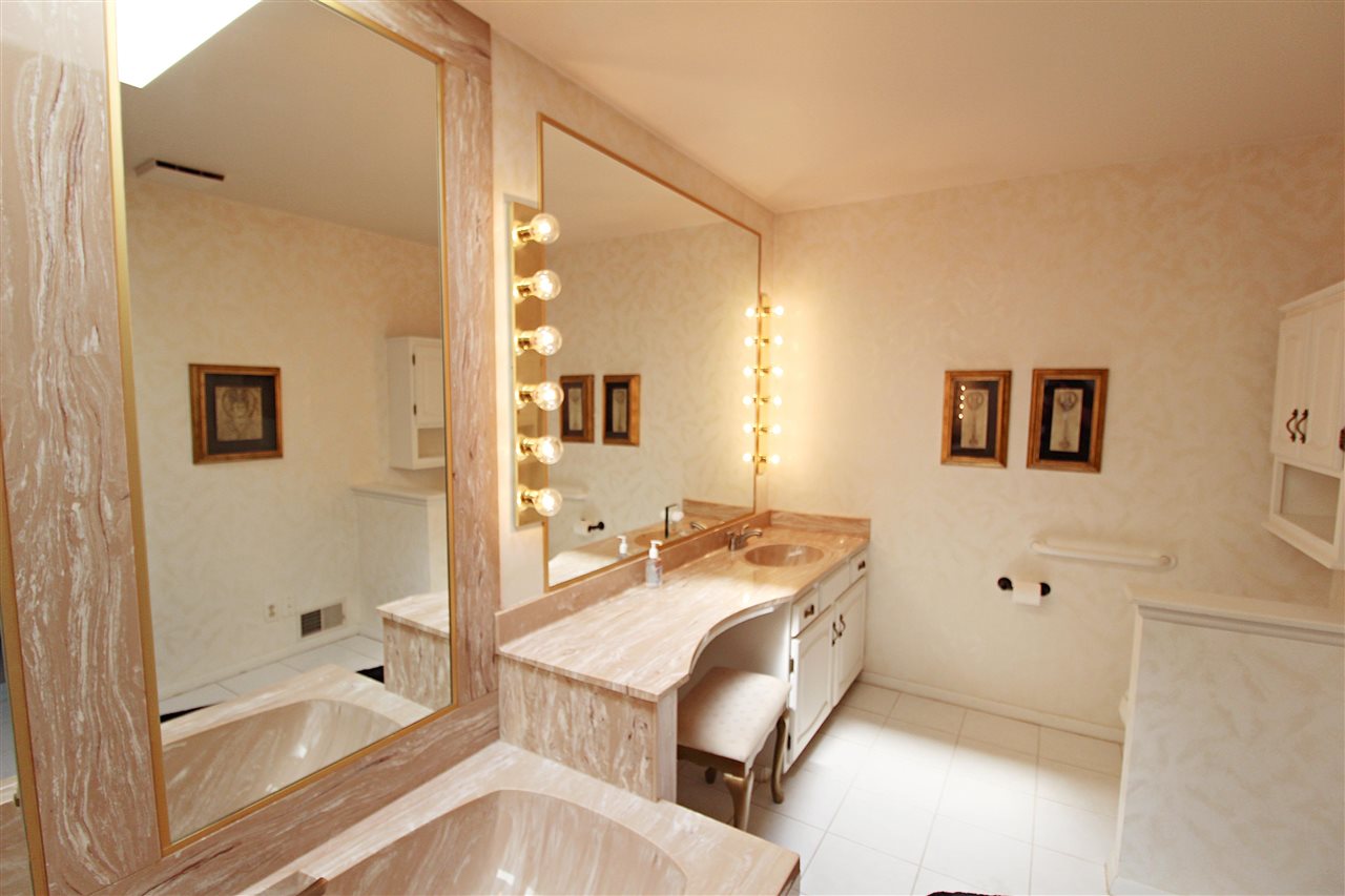 7514 West River Road Flushing, MI 48433 - Photo 16 of 40 50042274-15.JPG