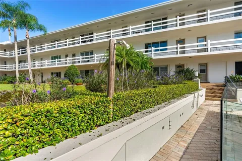 $300,000 | 1000 South Orlando Avenue, Unit A31, Maitland, FL 32751
