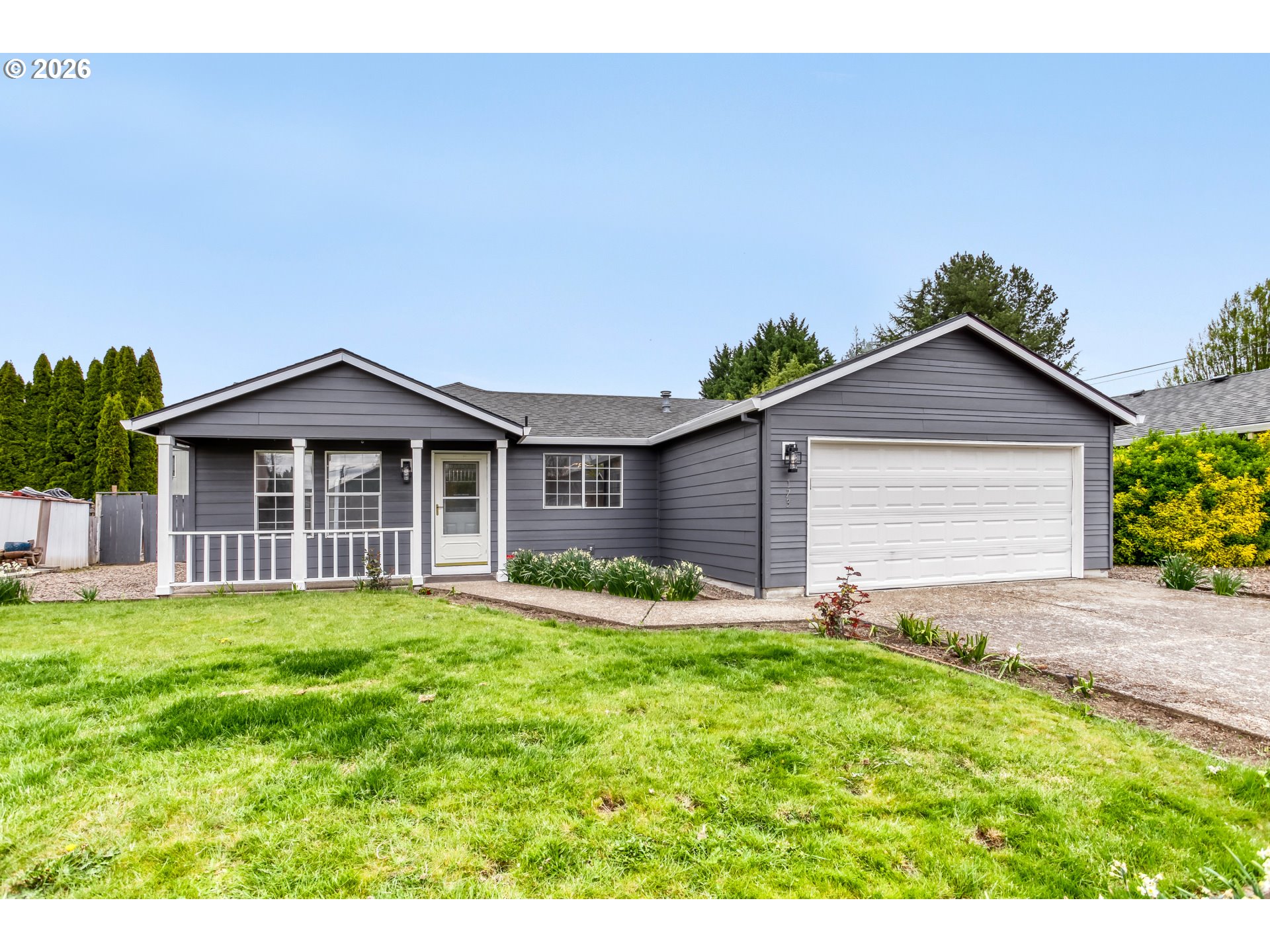17337 Southwest Pacifica Court Beaverton, OR 97006 - Photo 2 of 26