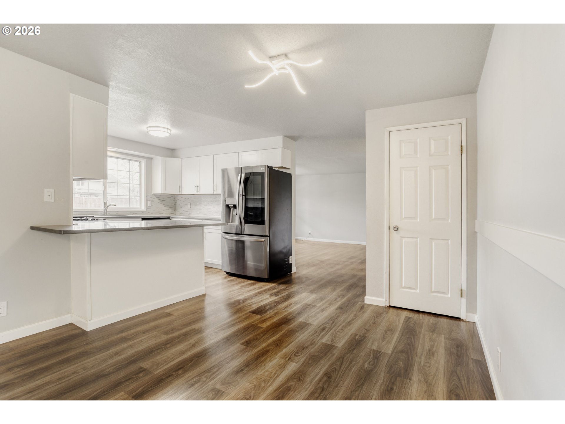 17337 Southwest Pacifica Court Beaverton, OR 97006 - Photo 6 of 26