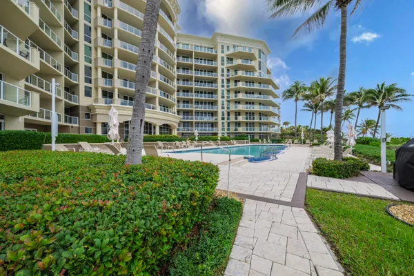 $3,200,000 | 1063 Hillsboro Mile, Unit 807, Pompano Beach, FL 33062