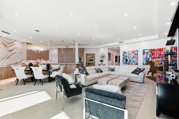 $3,200,000 | 1063 Hillsboro Mile, Unit 807, Pompano Beach, FL 33062
