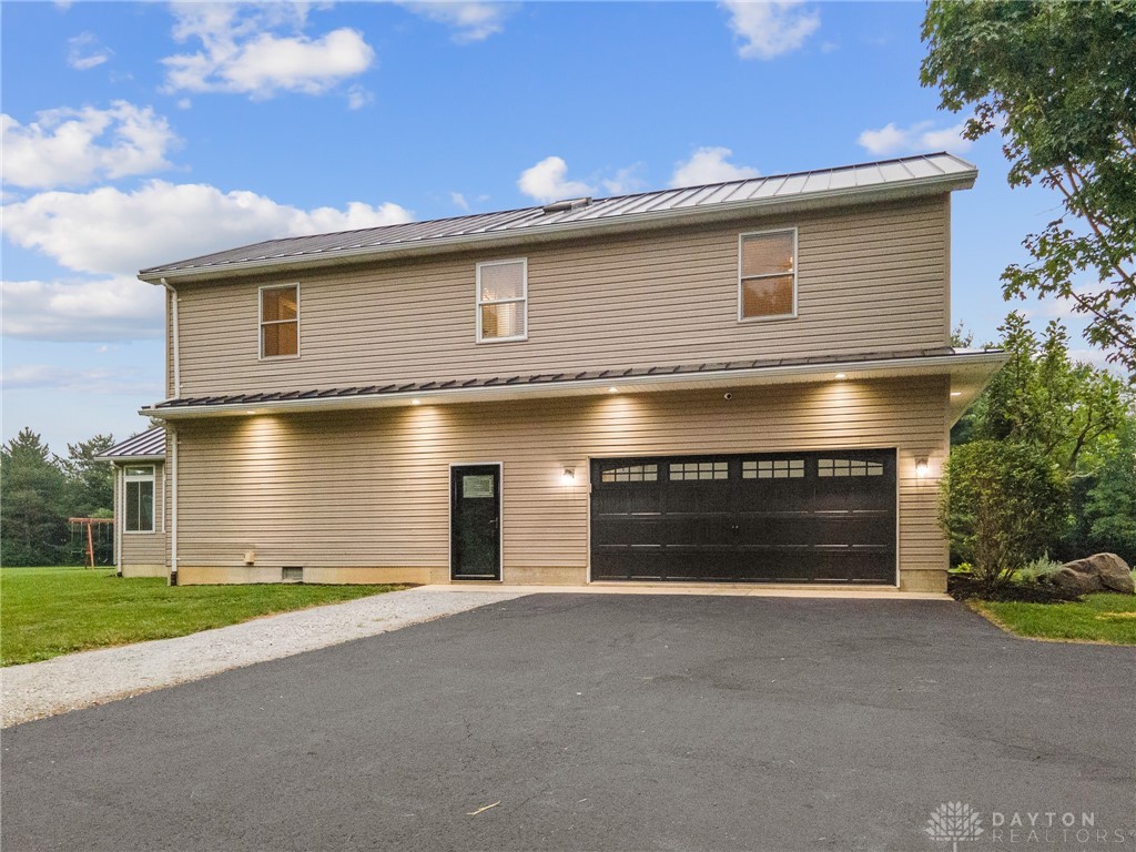 11585 Hall Road Laura, OH 45337 - Photo 5 of 99 Gallery Image 5