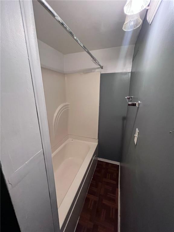 84 Frazier Avenue McKees Rocks, PA 15136 - Photo 9 of 14 a bathroom with a tub