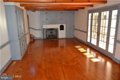 1915 Ridge Road Reisterstown, MD 21136 - Photo 11 of 27 Family Room