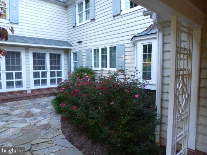 1915 Ridge Road Reisterstown, MD 21136 - Photo 27 of 27 Exterior rear patio