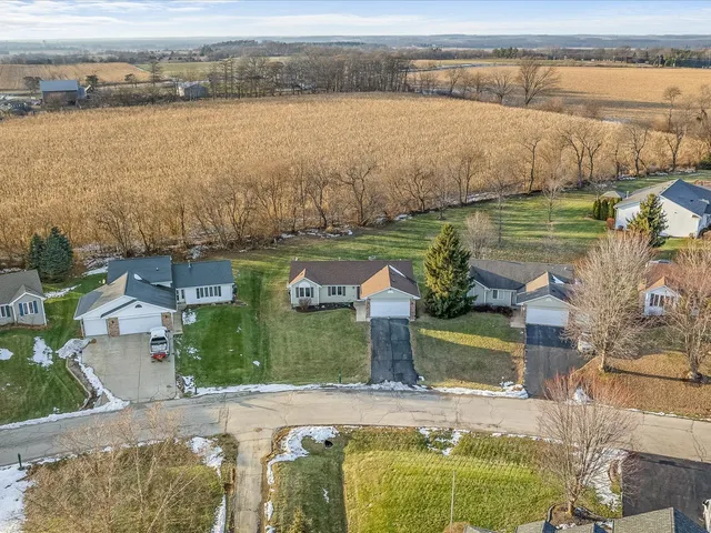 $259,900 | 4144 Westridge Drive, Winnebago, IL 61088