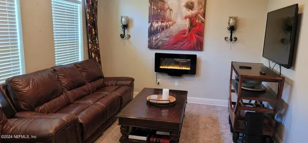 $4,100 | 305 Ellsworth Circle, St. Johns, FL 32259