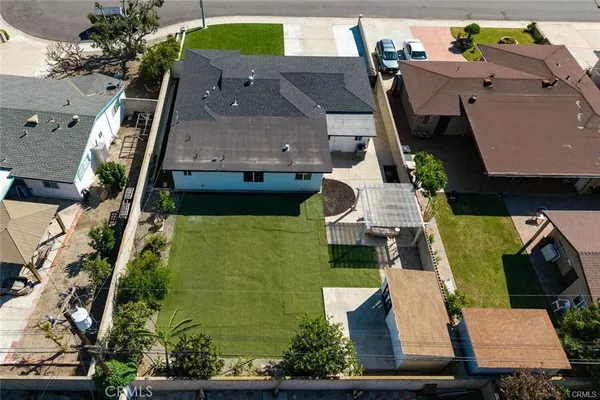 $4,000 | 223 West Simmons Avenue, Anaheim, CA 92802