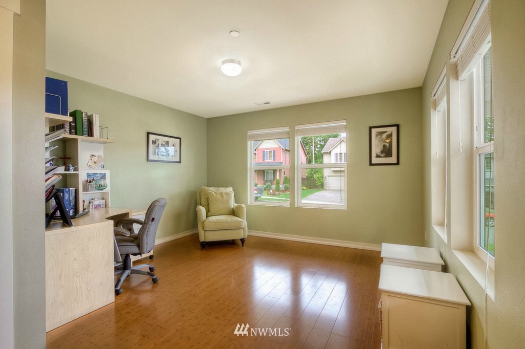 1318 Foreman Road DuPont, WA 98327 - Photo 4 of 15