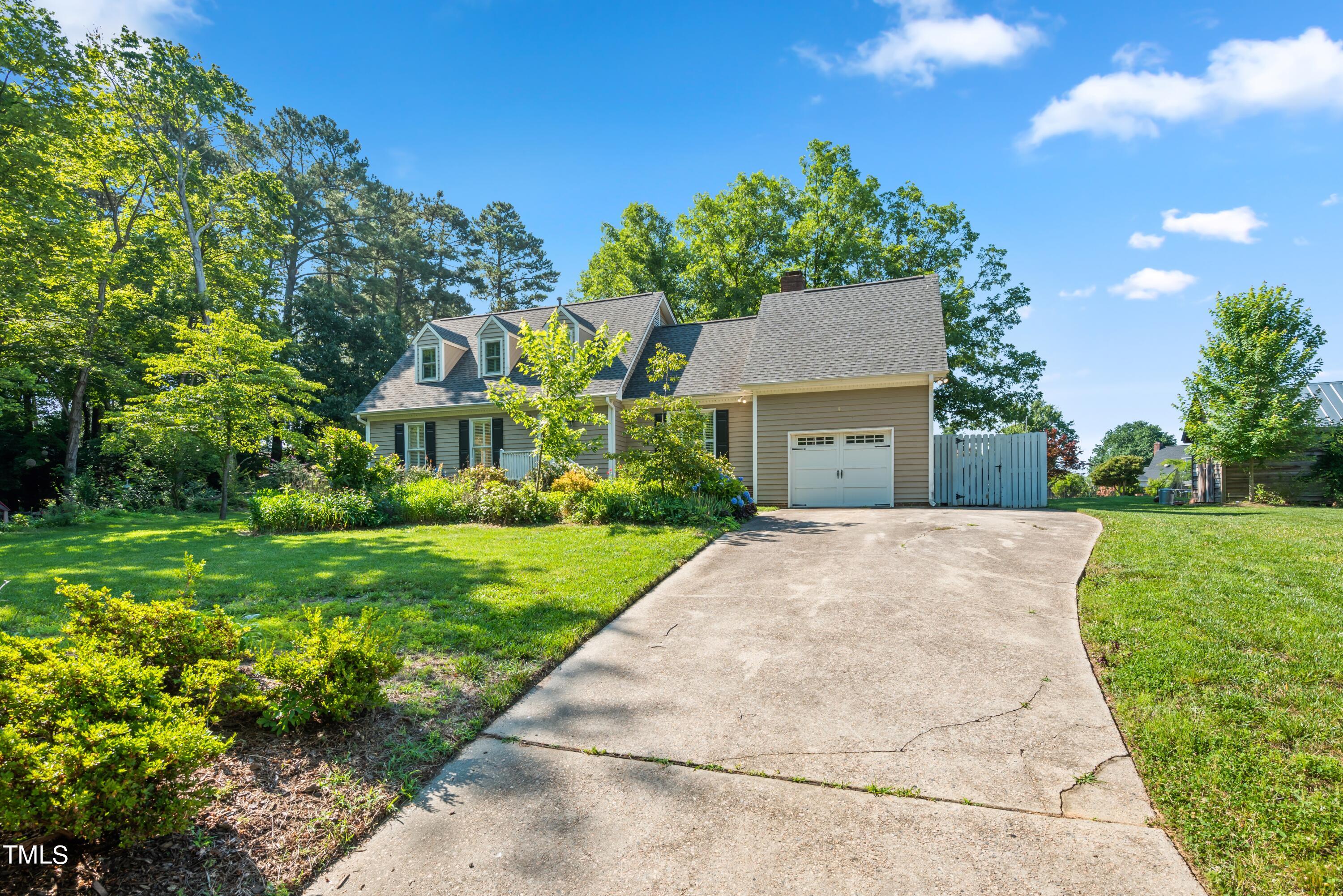 2725 Scottsdale Lane Raleigh, NC 27613 - Photo 2 of 31 Exterior Front
