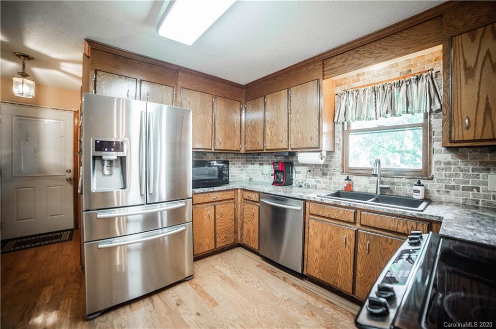 28331 Hatley Farm Road Albemarle, NC 28001 - Photo 9 of 40 Gallery Image 9
