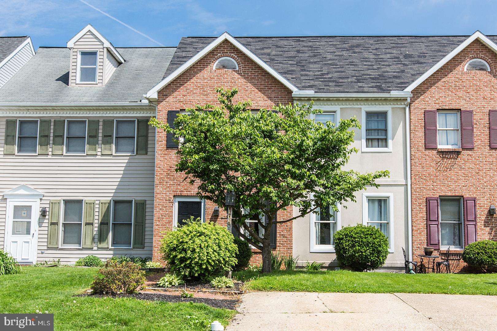 105 Chukar Court Lititz, PA 17543 - Photo 4 of 45