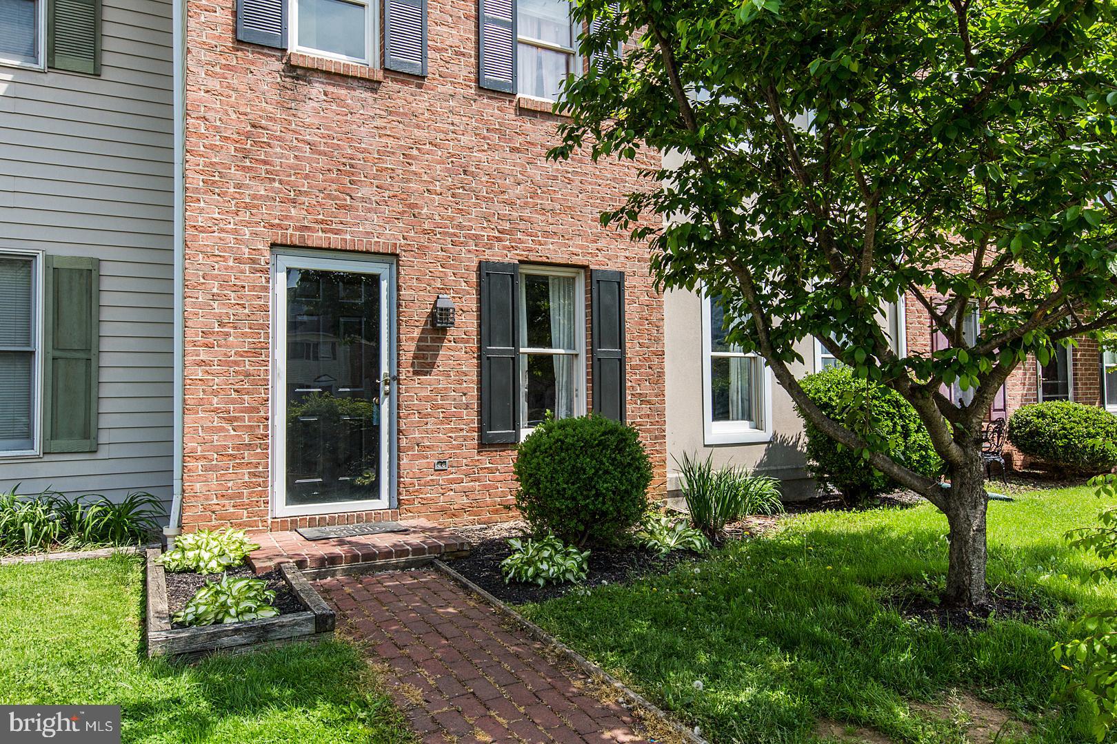 105 Chukar Court Lititz, PA 17543 - Photo 5 of 45