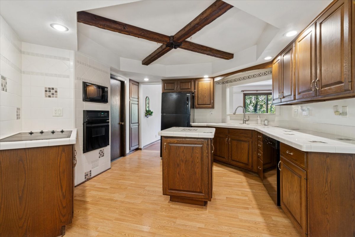 3329 Halverson Court Rockford, IL 61109 - Photo 5 of 31