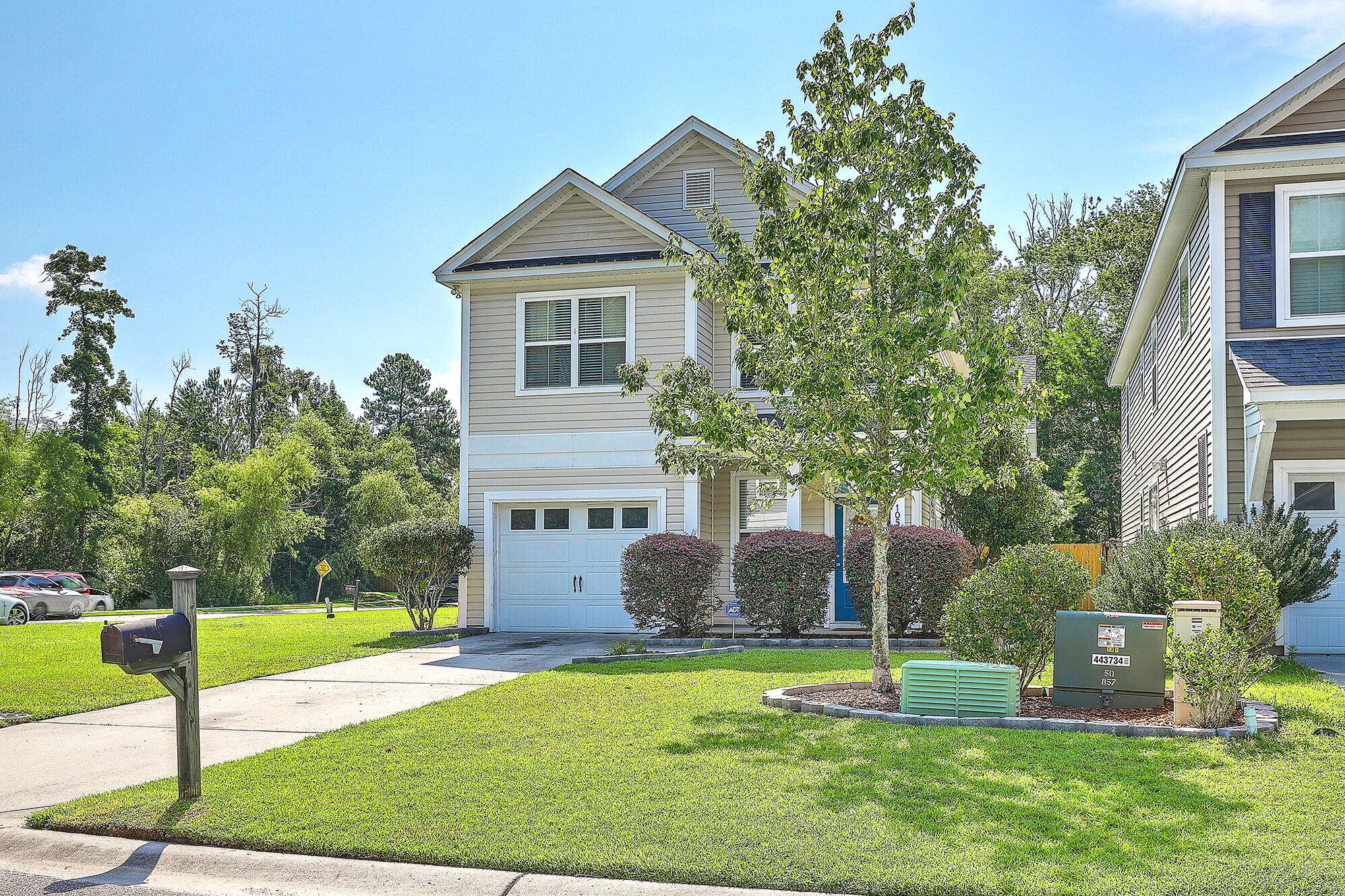 105 Instructor Court Ladson, SC 29456 - Photo 3 of 32 105 Instructor Court, 29456