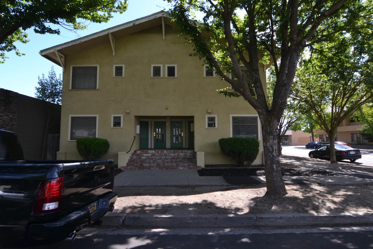1133 13th Street Modesto, CA 95354 - Photo 1 of 6