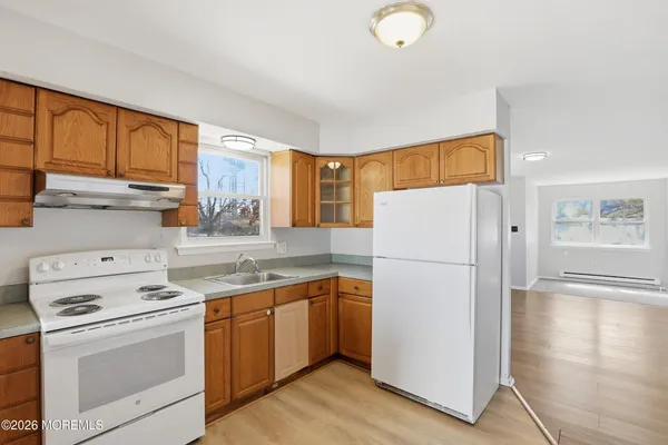 $2,650 | 201 6th Street, Barnegat, NJ 08005