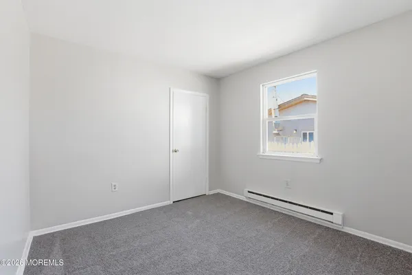 $2,650 | 201 6th Street, Barnegat, NJ 08005