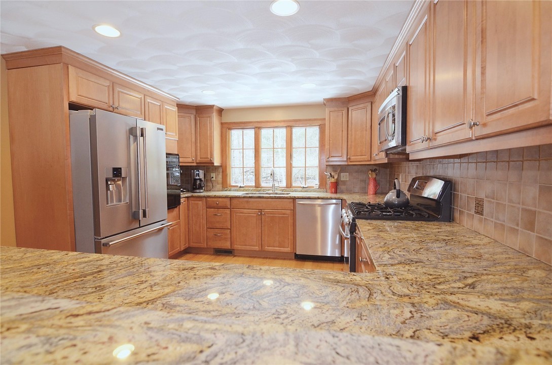 405 Sherman Farm Road Burrillville, RI 02830 - Photo 16 of 46