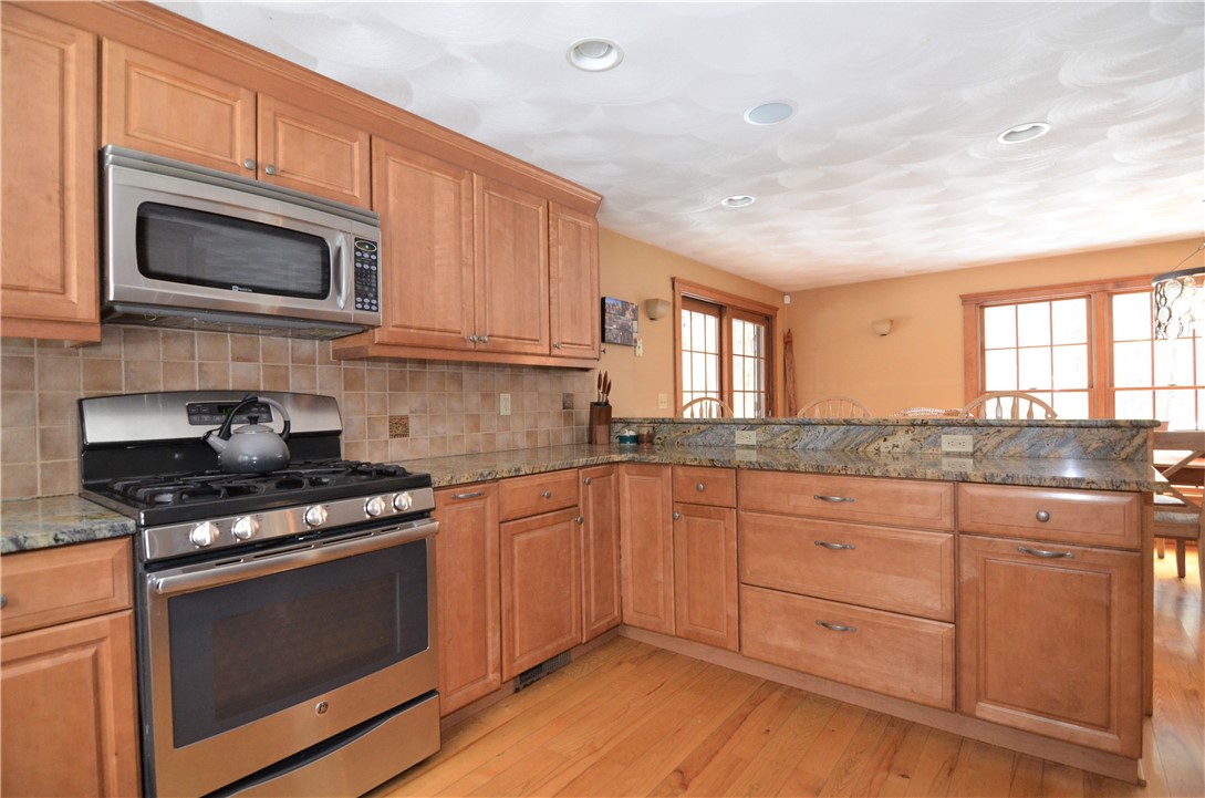 405 Sherman Farm Road Burrillville, RI 02830 - Photo 17 of 46