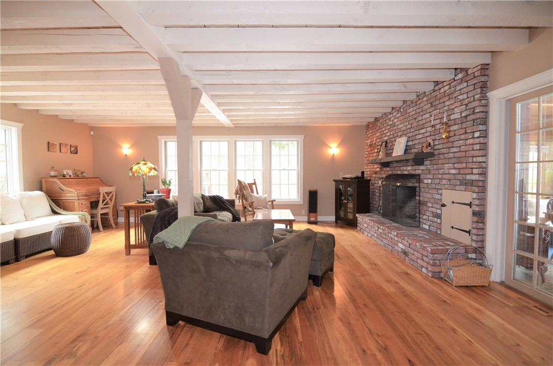 405 Sherman Farm Road Burrillville, RI 02830 - Photo 5 of 46