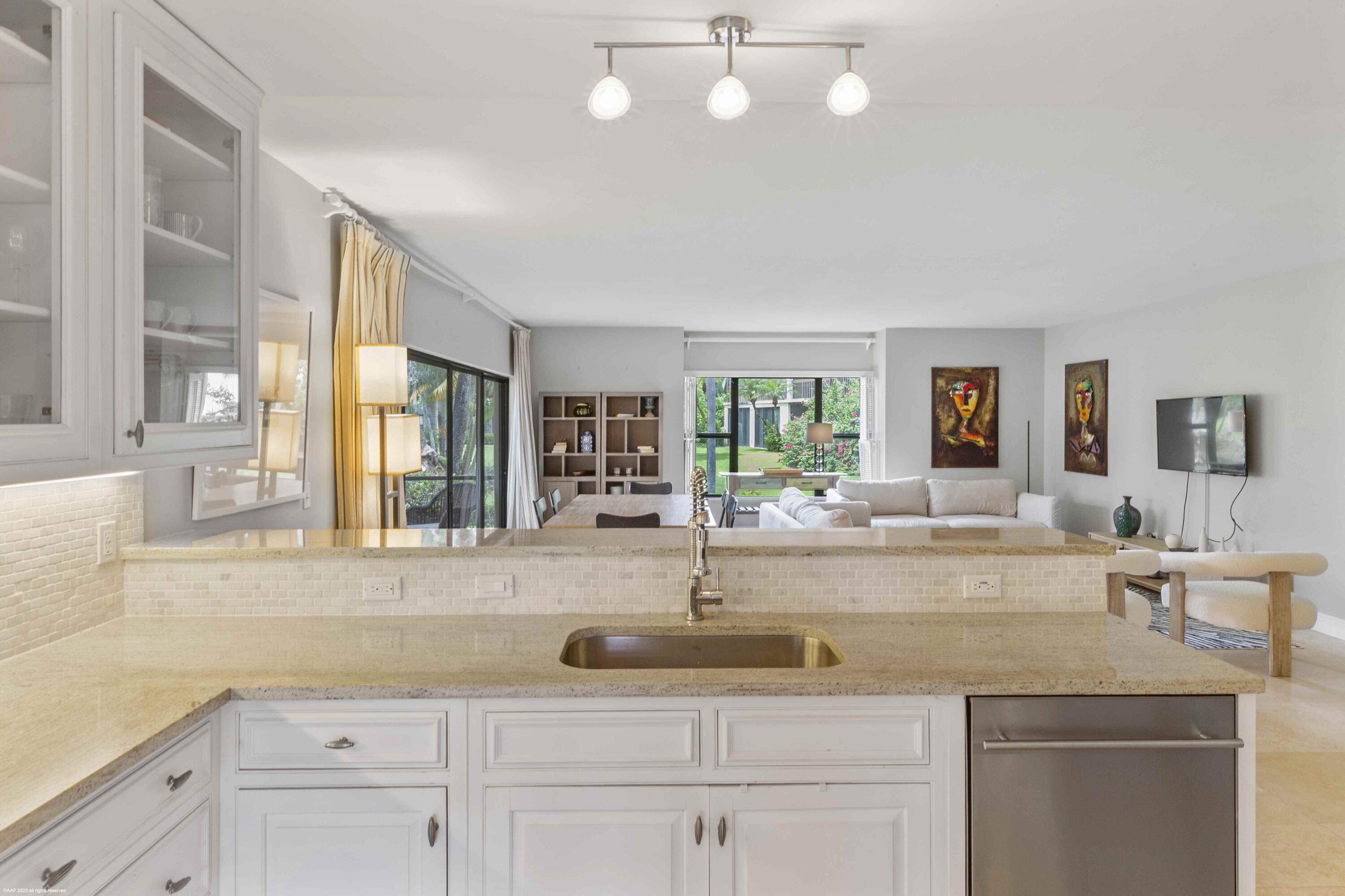 13329 Polo Club Road, Unit 105 Wellington, FL 33414 - Photo 11 of 43 13329 Polo Club Rd A105 012