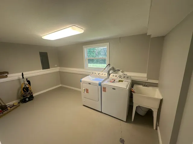 $2,800 | 1301 Lizabeth Lane, Waukegan, IL 60087