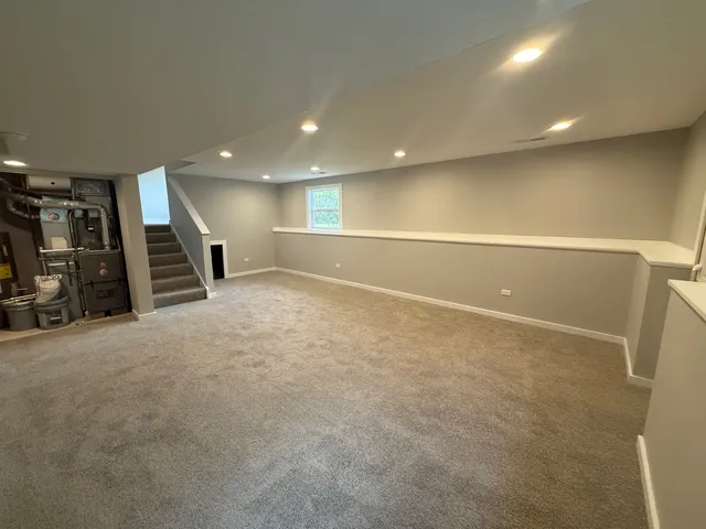 $2,800 | 1301 Lizabeth Lane, Waukegan, IL 60087