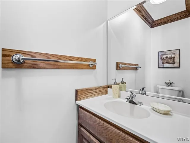 $599,900 | 4318 Hawthorne Drive, Vernon, NY 13476