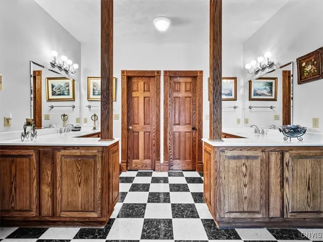 $599,900 | 4318 Hawthorne Drive, Vernon, NY 13476