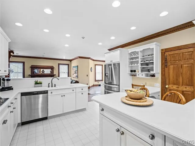 $599,900 | 4318 Hawthorne Drive, Vernon, NY 13476