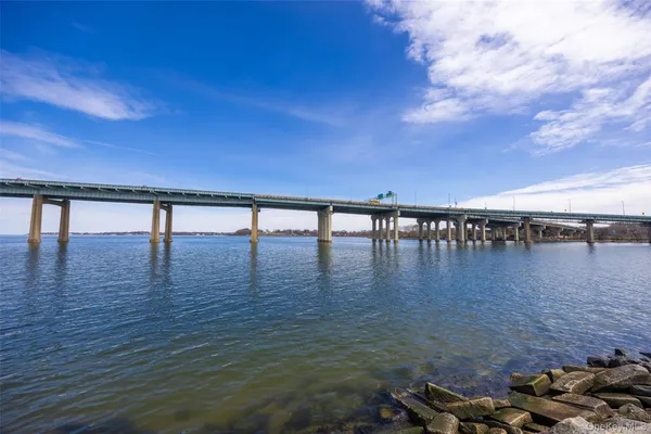 $1,888,000 | 10-42 Utopia Parkway | Beechhurst