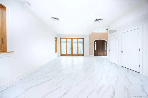 $1,888,000 | 10-42 Utopia Parkway | Beechhurst