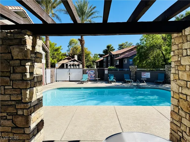 $1,350 | 2750 South Durango Drive, Unit 2010, Las Vegas, NV 89117