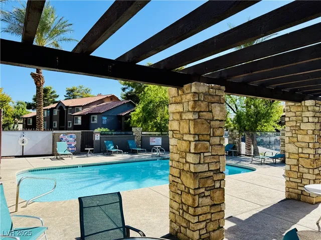 $1,350 | 2750 South Durango Drive, Unit 2010, Las Vegas, NV 89117