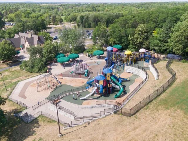 $474,900 | 7501 West 100th Street, Bloomington, MN 55438